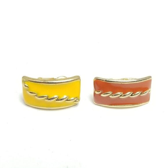 Vintage Funky Yellow and Orange Enamel Clip On Earrings, Rectangle, Retro Design - Picture 6 of 6